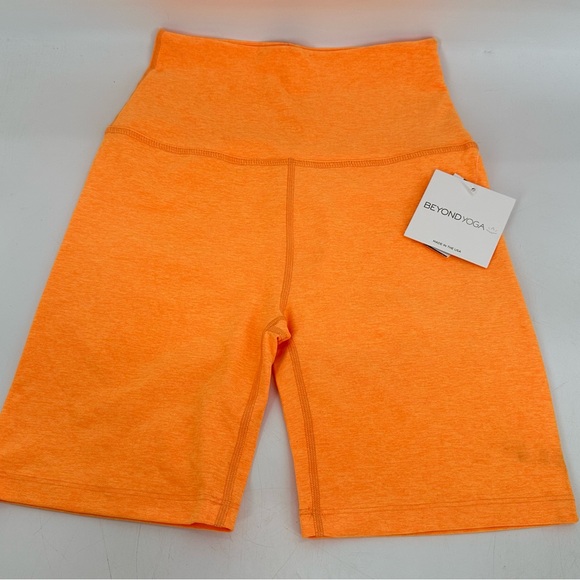 Beyond Yoga Pants - NWT Beyond Yoga Spacedye Keep Pace 7" Short Mapht Orange Size Medium